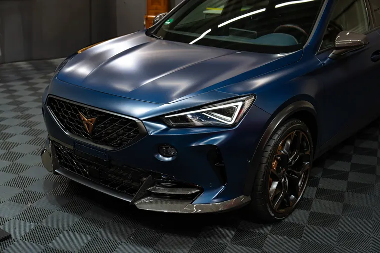 Cupra mit Lackschutzfolierung